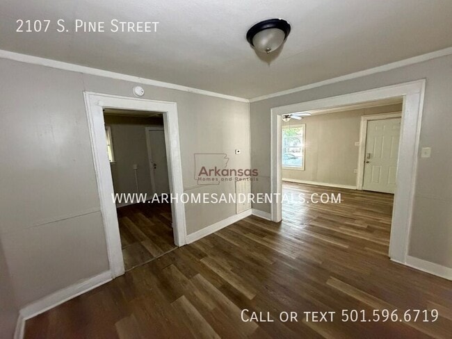 Photo - 2107 S Pine St