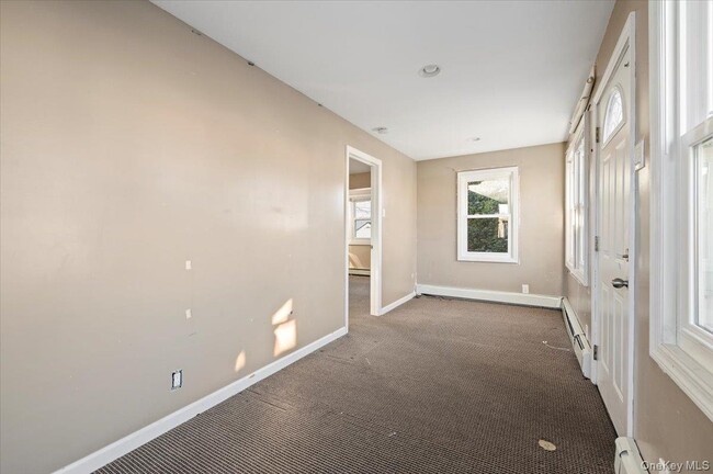 Photo - 8 Garfield Ave Unit 1