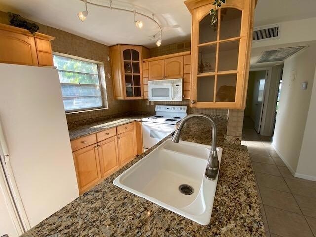 Photo - 183 Andover H Unidad 183
