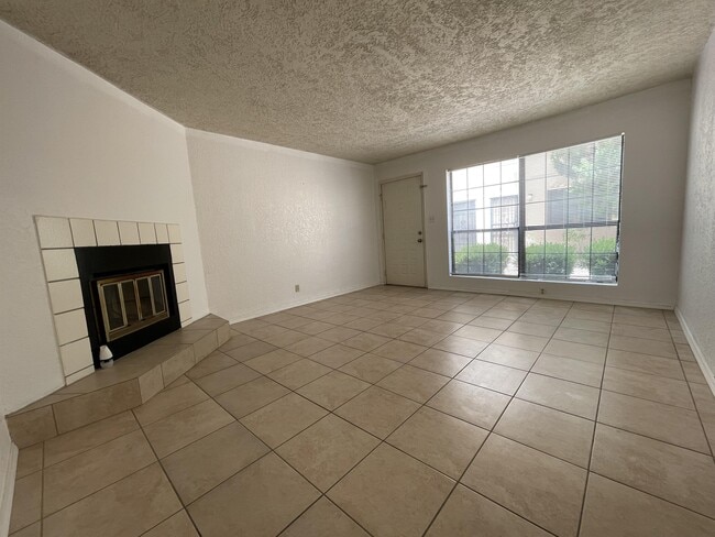 Photo - 6041 Sequoia Rd NW