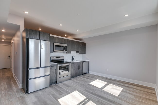 Photo - 811 N 40th St Unit 4