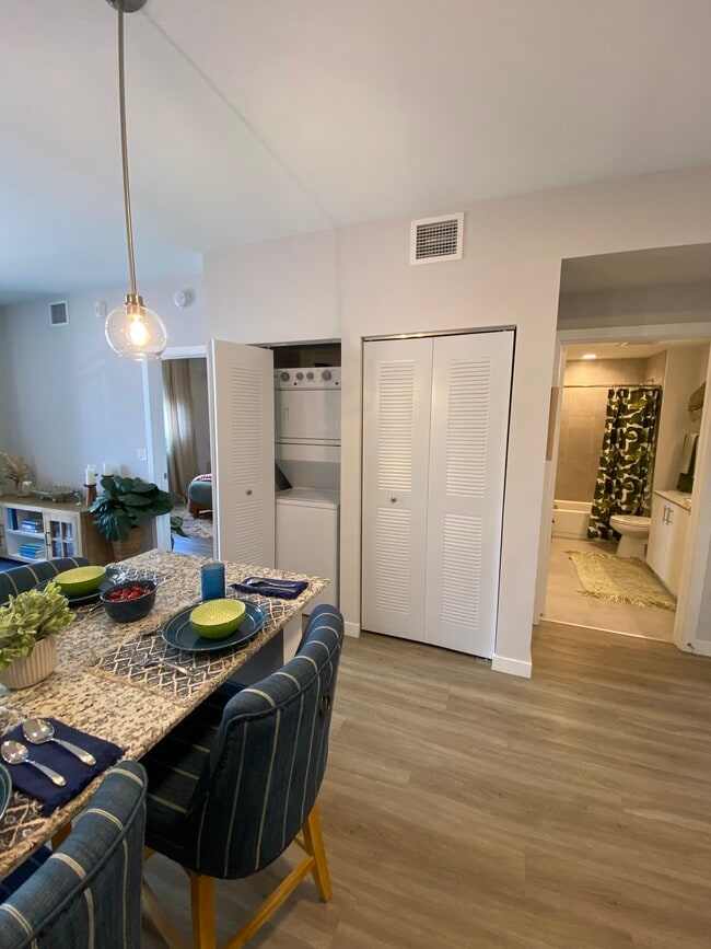 Photo - 1455 W 31st St Unit B2