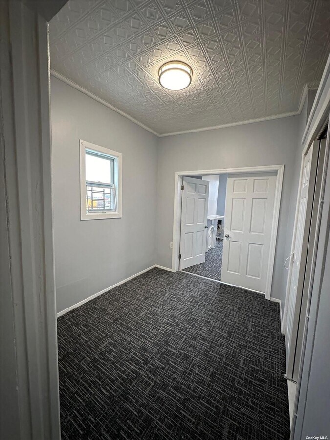 Photo - 36-12 Starr Ave Unit 3R