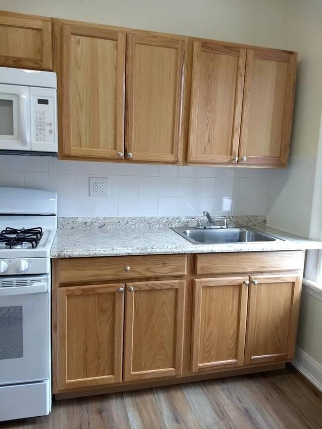 Photo - 429 Fairmount Ave Unit 204