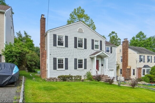 Photo - 47 W Lawn Rd