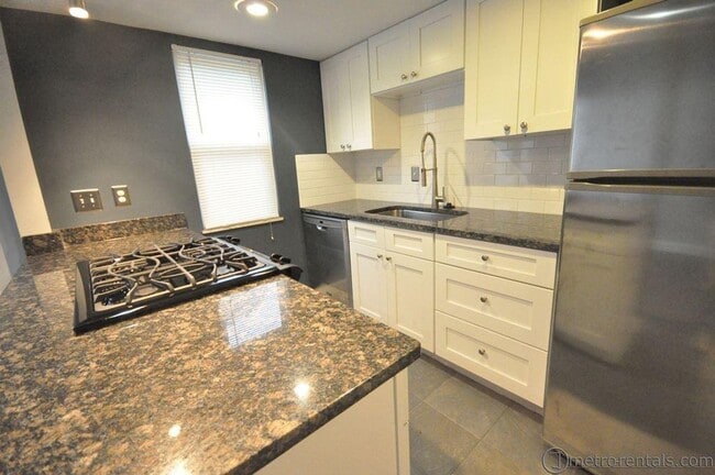 Photo - 4837-4837 Moreland Dr W Unit 4833 Moreland Drive West