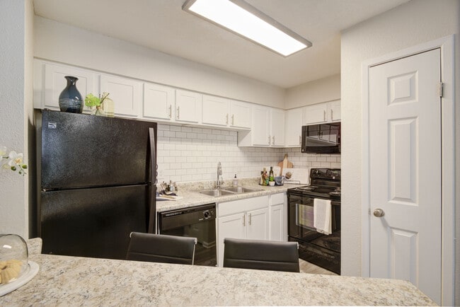 Photo - Shores on Sweetwater