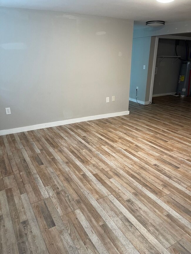 Photo - 400 Ave A Unidad B