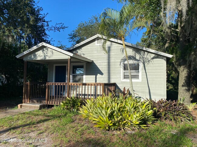 Photo - 1907 Fletcher St Casa