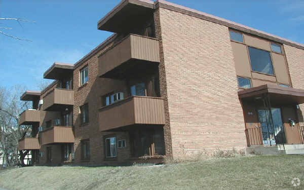 Photo - Marshall Student Housing Co-op