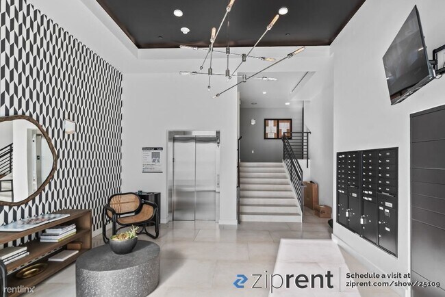 Photo - 1 br, 1 bath Condo - 3620 Cesar Chavez St,...