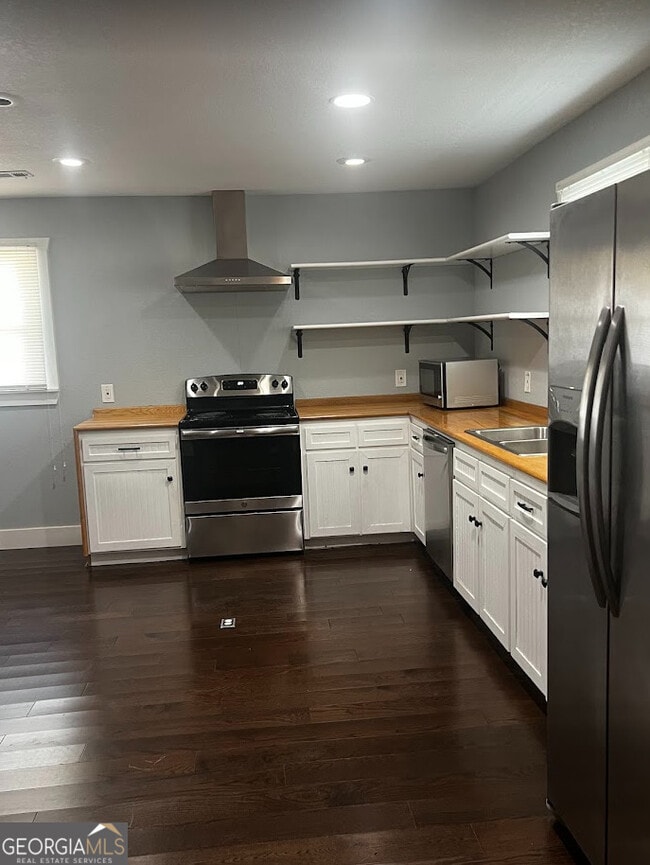 Photo - 582 Benson St