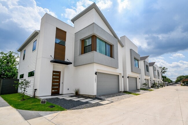 Photo - 7603 Jacquelyn Gdns Ln