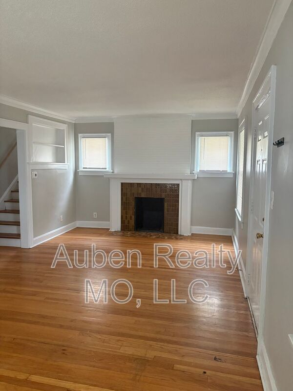 Photo - 5428 Harrison St