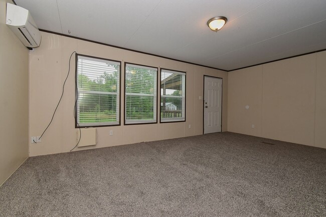 Photo - 550 Quail Run Cir