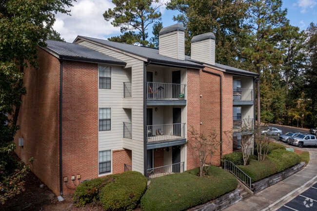 Royal Oaks Apartments