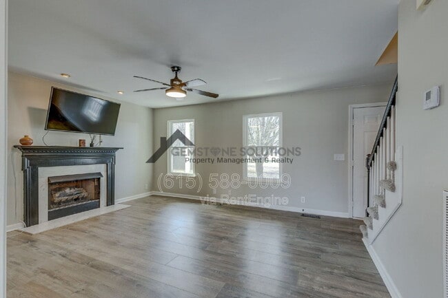 Photo - 500 Windy Rd