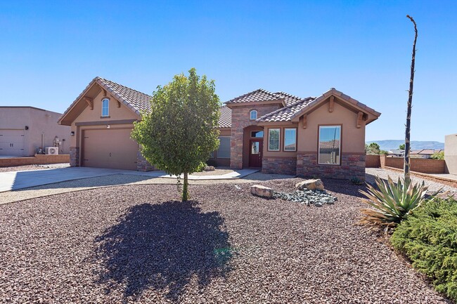 Photo - Beautiful 4 Bedroom 3 Bathroom Home!