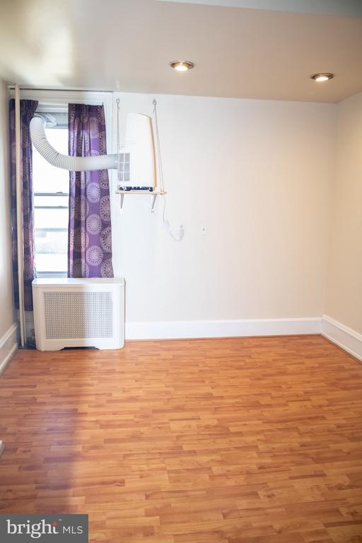 Photo - 2210 E York St