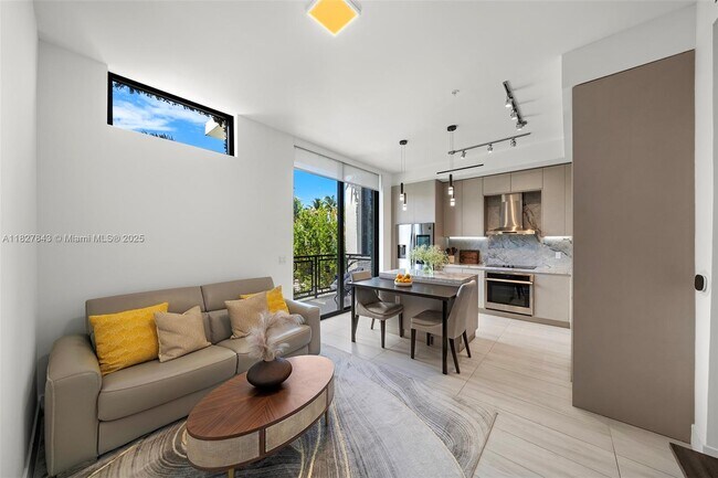 Photo - 1030 15th St Unidad 213