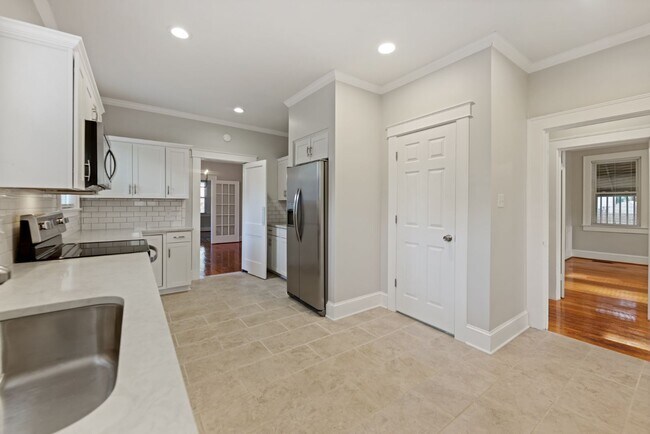 Photo - 1015 S Hawthorne Rd