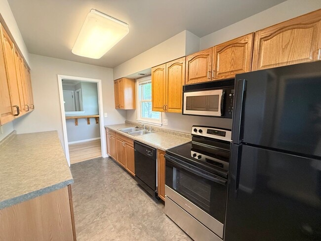 Photo - Spacious 4 Bed, 2 Bath Home – Perfect for Families or Roommates