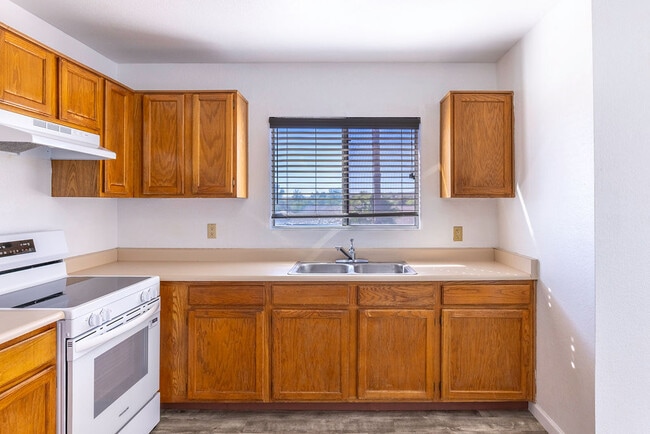 450 Palm Dr Unit 1