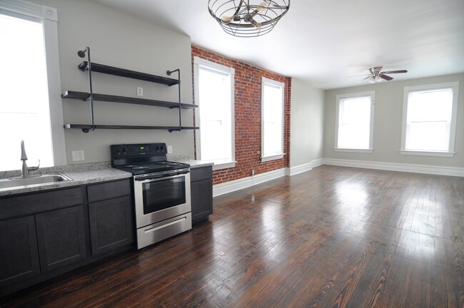 Photo - 2711 Arsenal St