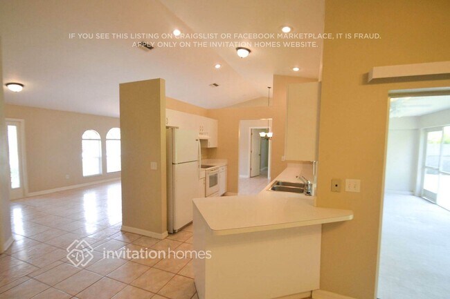3210 SE Santa Barbara Pl