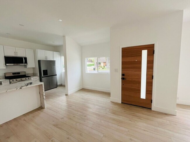 Photo - 482 S Hamel Rd