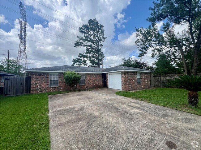 Building Photo - 10670 Norton Dr Rental