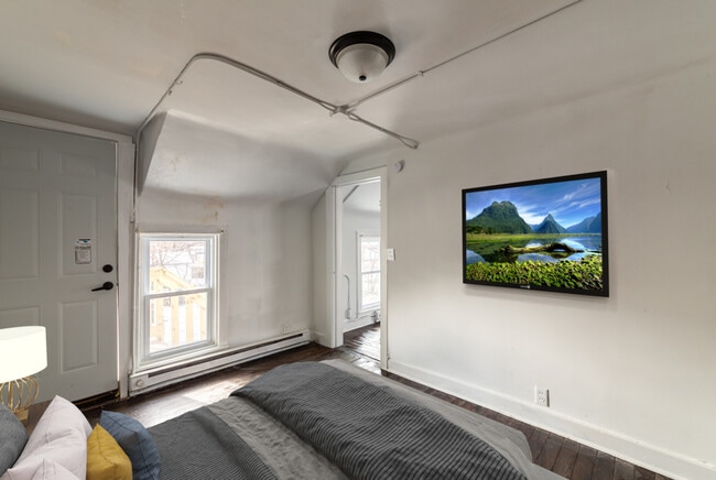 Photo - 1610 S Cedar St