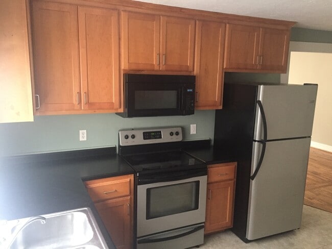 Photo - 308 Clinton St SE Unit B