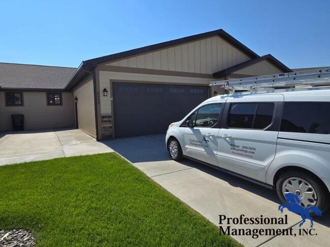 Building Photo - 3 bedroom in Billings MT 59106 Rental