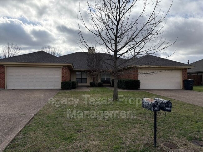 Building Photo - 1208 Lindsey Ln Rental