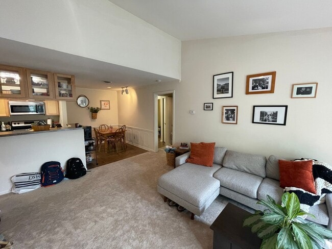 1 Bed 1 Bath - Harbor House Condominiums - 1 Bed 1 Bath - Harbor House Condominiums Unit 8
