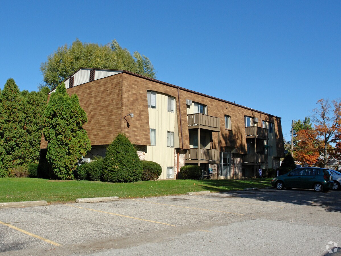 Photo - 529 Berlin Rd Apartments