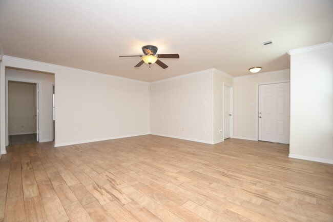 Photo - 3306 Southern Grove Ln