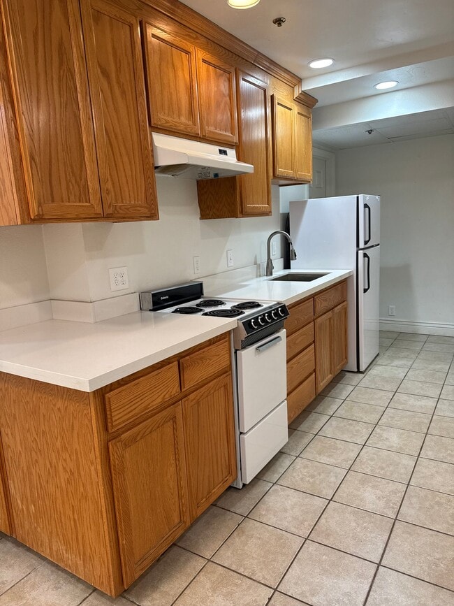 Photo - 94 W 200 S St