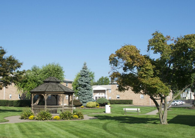 Liberty Bell Village Apartments - Liberty Bell Village Apartments