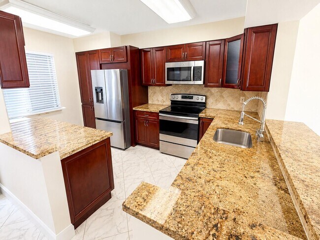 Photo - 7076 Huntington Ln Unit 608