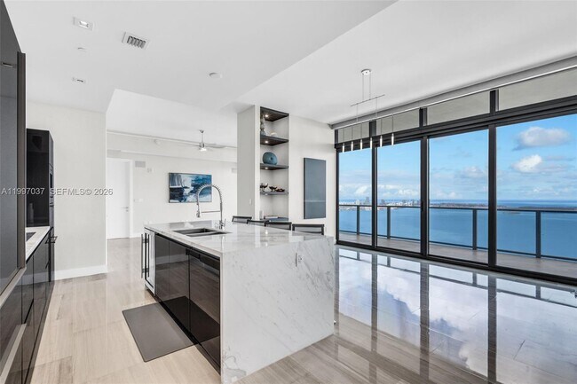 Building Photo - 1451 Brickell Ave Unit 4602