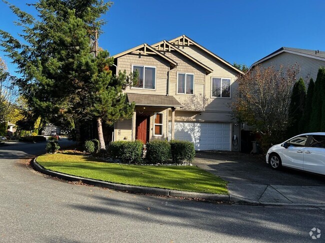 Building Photo - Great Corner Home in Popular Redmond Neigh...