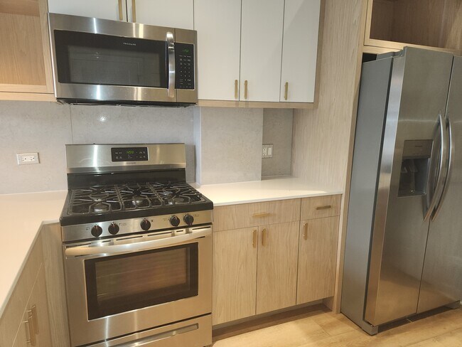 Photo - 1050 W Cornelia Ave Unidad 2