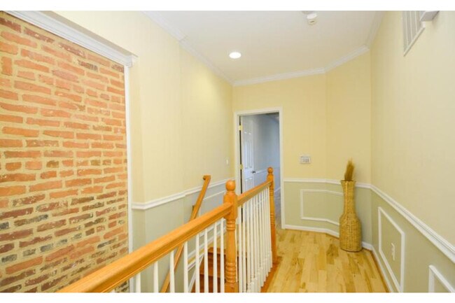 Photo - 2326 E Fayette St