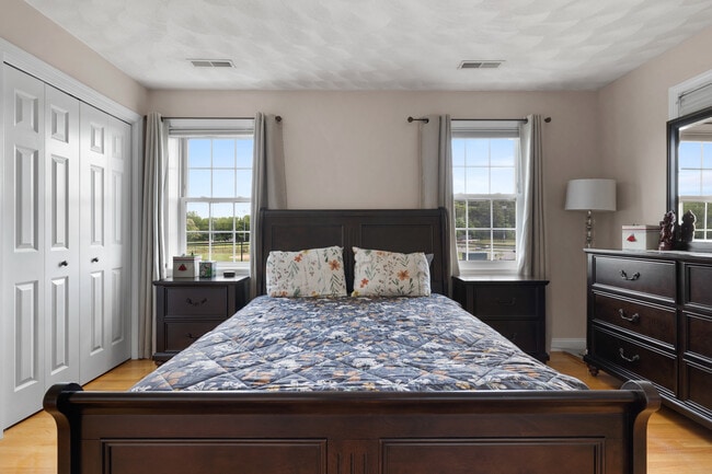 Photo - 60 Sylvan St