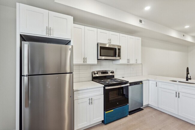 Photo - 812 N Holly St Unit 3