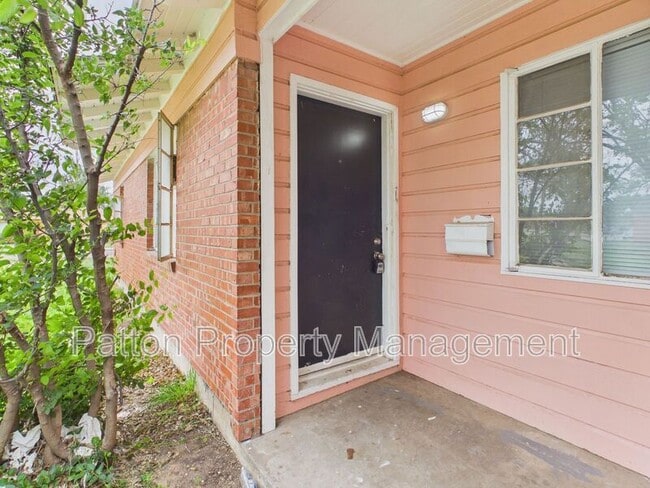 Photo - 2711 Duncan Dr
