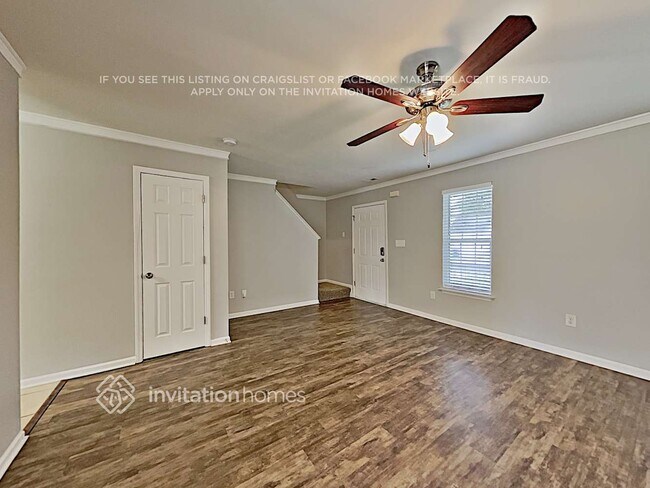 Photo - 2204 Genesis Dr