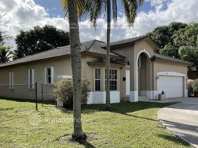 Photo - 4500 W Broward Blvd